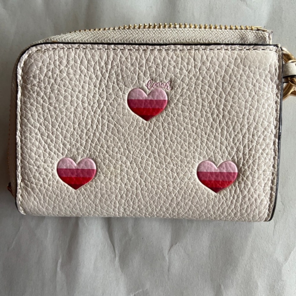 Coach L Zip Card Case With Stripe Heart Print - Picture 2 of 3